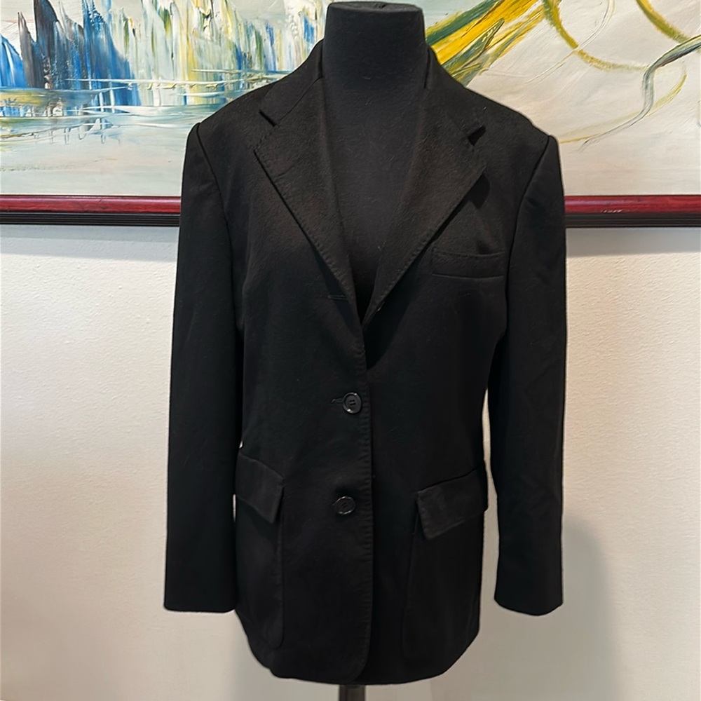 Max Mara cashmere blazer, size 10 black.
